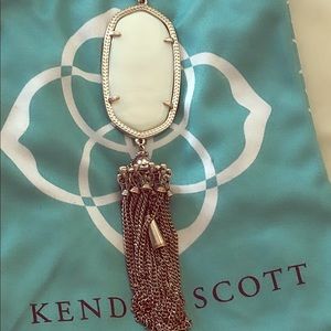 Kendra Scott Long pendant Necklace